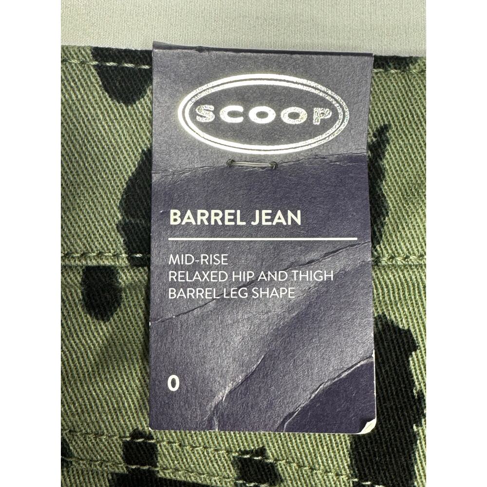 NWT Scoop Women's Leopard Print Green Black Barrel Jeans - Size 0/32" (28x31)* - Picture 3 of 5